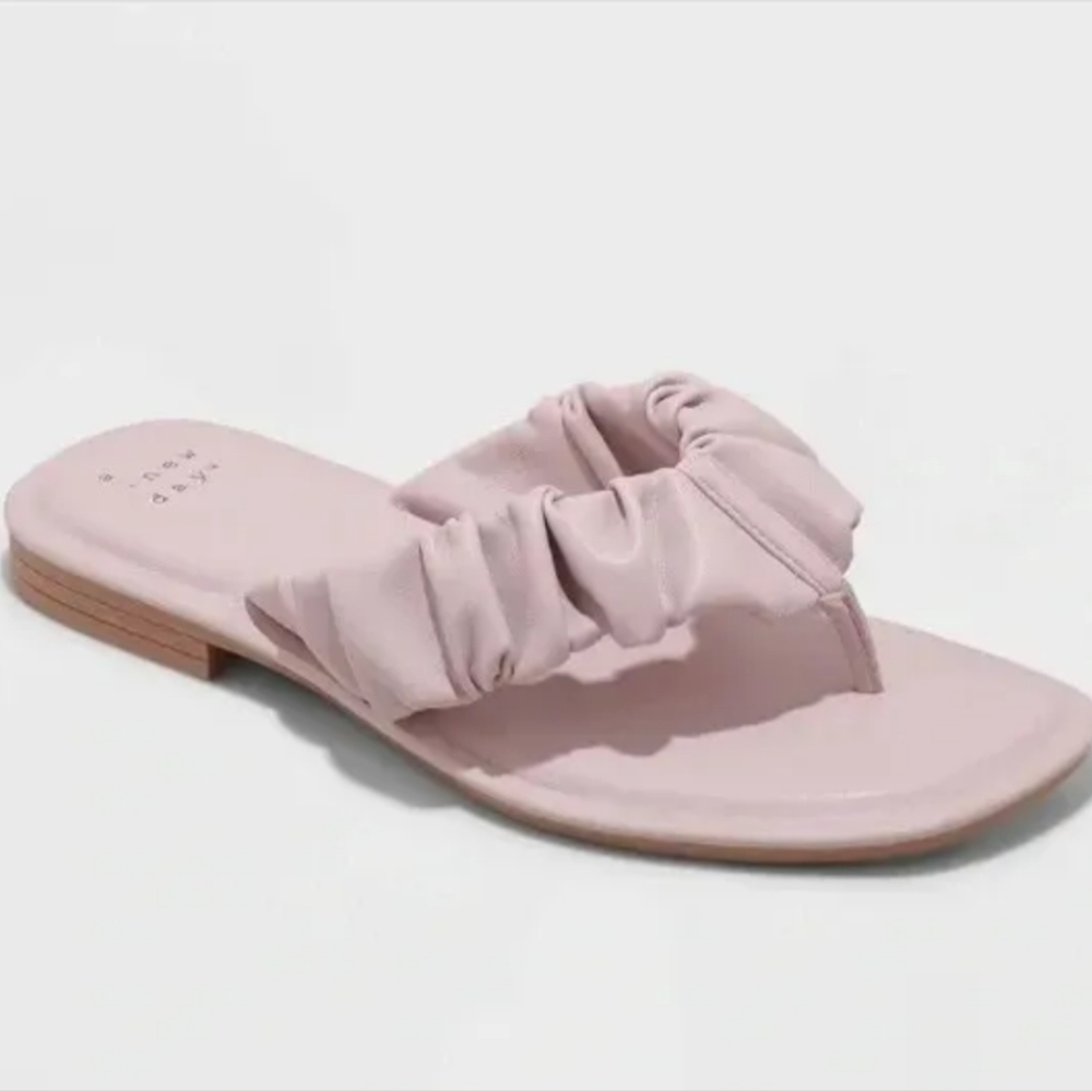 A New Day Women's Light Purple Scrunched Blossom Flip Flop Sandals Size 7